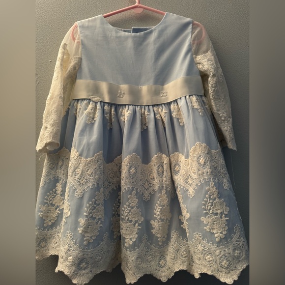 SALE‼️ElegantLace Kids Dress size 4 - Picture 1 of 9